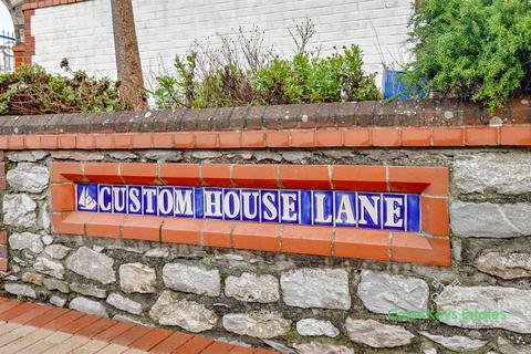 3 bedroom end of terrace house for sale, Custom House Lane, Plymouth PL1