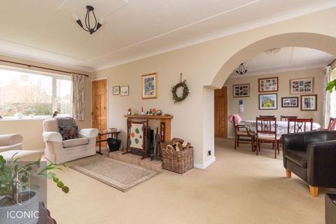 4 bedroom detached house for sale, The Street, Brooke, Norwich