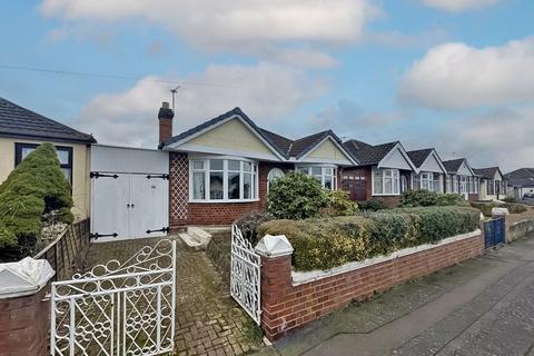 2 bedroom detached bungalow for sale, Uplands Avenue, Willenhall