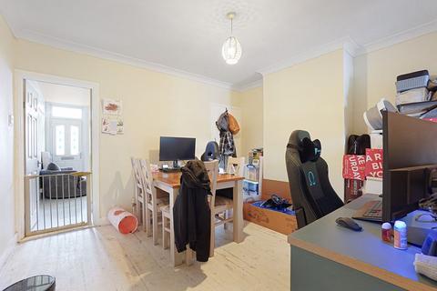 15 Albany Road, Gillingham, ME7 4HS