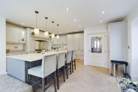 116 Birch Avenue, Chadderton, Oldham, OL1 2QU