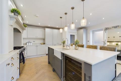 116 Birch Avenue, Chadderton, Oldham, OL1 2QU