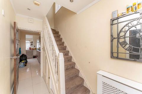 3 bedroom end of terrace house for sale, Platts Road, Enfield