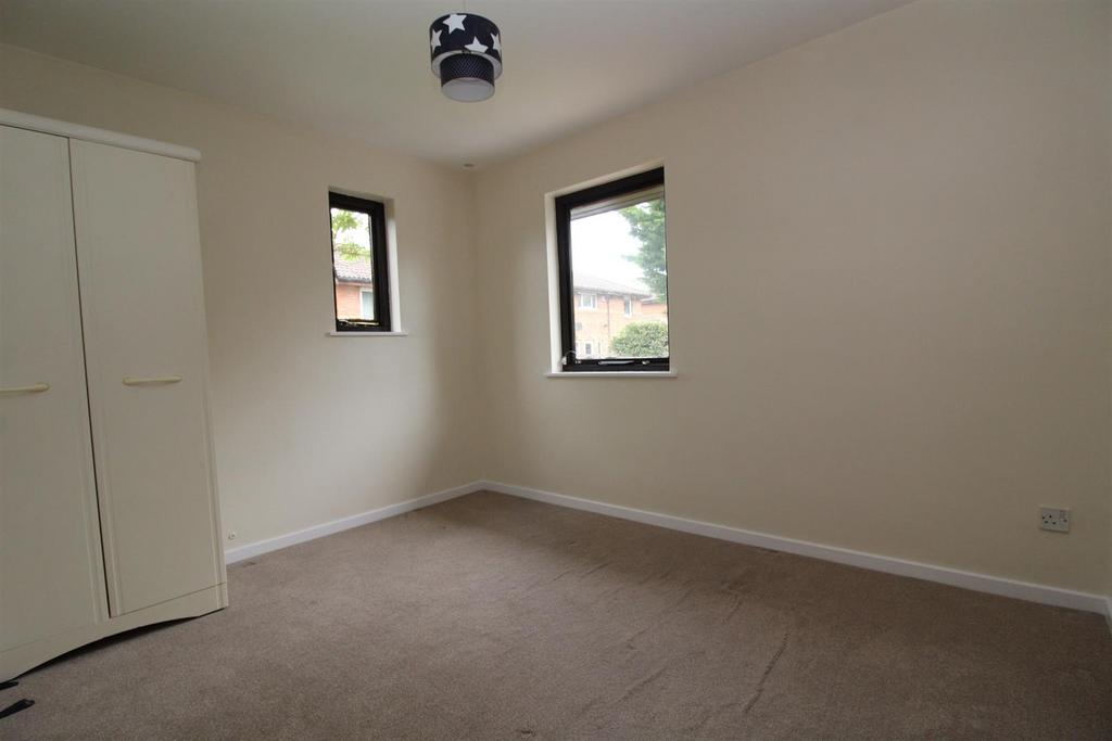 Bedroom 2.JPG