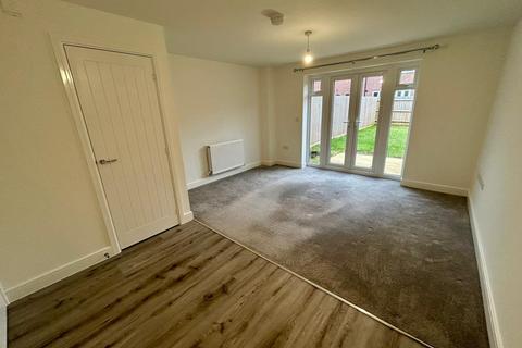 2 bedroom terraced house to rent, Sloe Court, Stratford-upon-Avon, Warwickshire, CV37