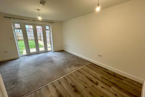 2 bedroom terraced house to rent, Sloe Court, Stratford-upon-Avon, Warwickshire, CV37