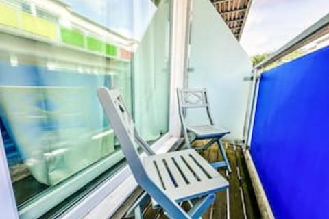 2 bedroom flat to rent, Concord Street, Leeds, LS2 7QS