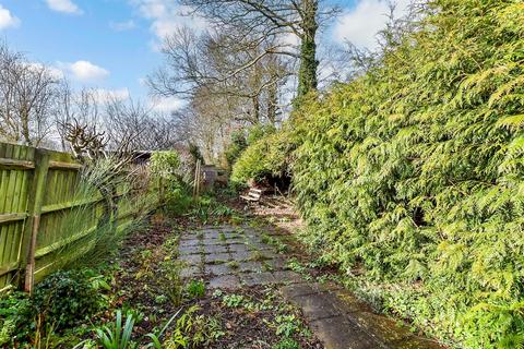 2 bedroom end of terrace house for sale, North Street, Sutton Valence, Maidstone, Kent