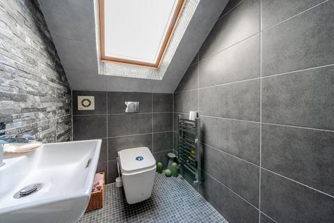 187 Ravenscroft Road, Beckenham, BR3 4TN