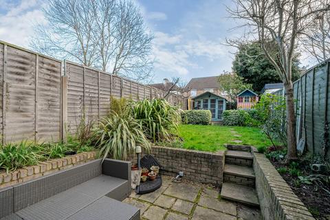 187 Ravenscroft Road, Beckenham, BR3 4TN