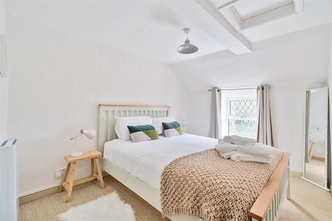 2, Ivy Court Red Lane, Rosudgeon, Penzance, TR20 9PU