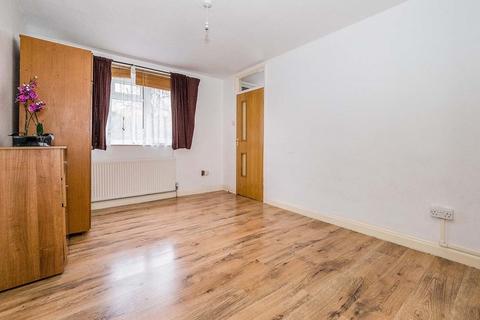 1 bedroom apartment to rent, Telham Road, London E6