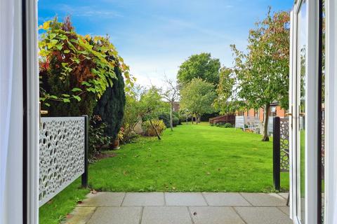 2 bedroom retirement property for sale, Friars Mews, London SE9