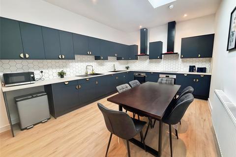 1 bedroom property to rent, High Street, Kent ME7