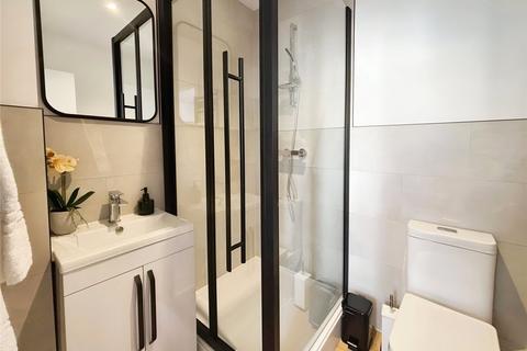1 bedroom property to rent, High Street, Kent ME7