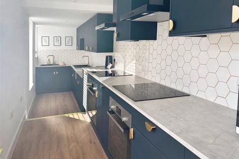 1 bedroom property to rent, High Street, Kent ME7