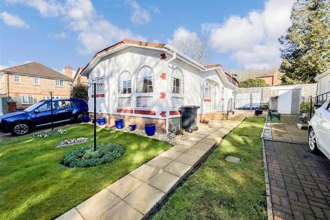2 bedroom park home for sale, Shipbourne Road, Tonbridge, Kent