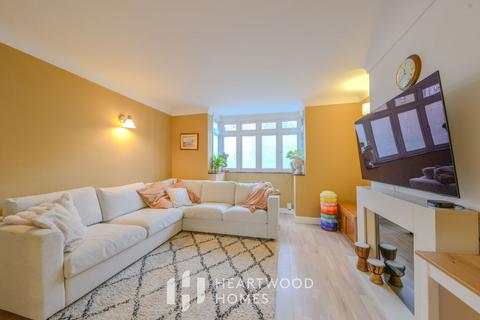 14 Central Drive, St Albans, AL4 0UR