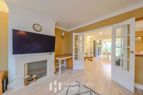 14 Central Drive, St Albans, AL4 0UR