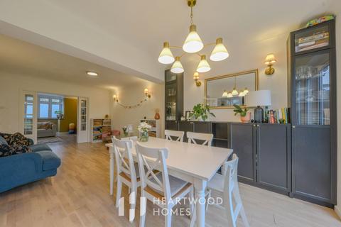 14 Central Drive, St Albans, AL4 0UR