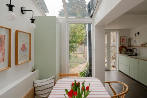 22 Farmer Road, London, E10 5DL