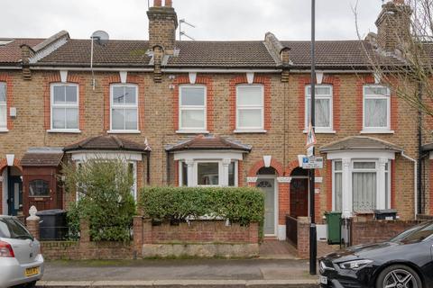 22 Farmer Road, London, E10 5DL