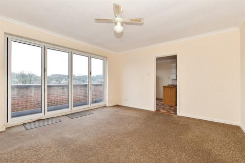 2 bedroom flat for sale, London Road, River, Kent