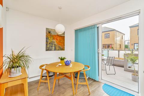 18 Stevedore Place, Edinburgh, EH6 7BF