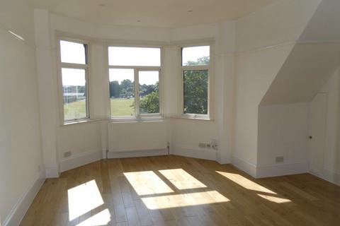 2 bedroom flat to rent, CENTRAL WATFORD WD18