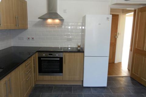 2 bedroom flat to rent, CENTRAL WATFORD WD18