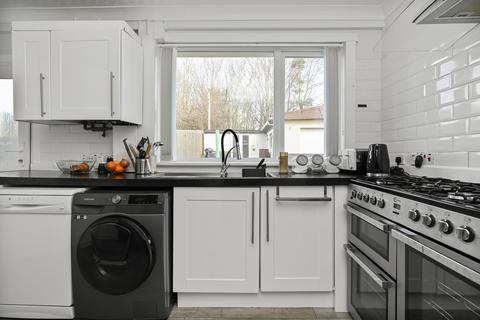 1 Maclean Place, Gorebridge, EH23 4DU