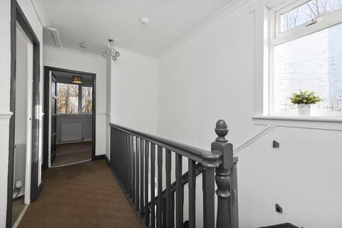 1 Maclean Place, Gorebridge, EH23 4DU