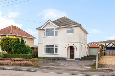 4 bedroom detached house for sale, Albert Road, New Milton BH25