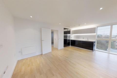 1 bedroom apartment to rent, Pump House Crescent, Kew Bridge, Brentford