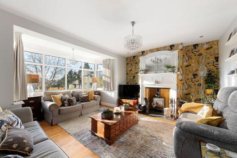 10 Cliff End, Purley, CR8 1BN