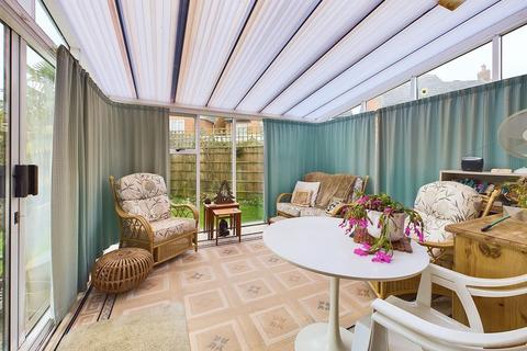 16 Armada Close, Churchdown, Gloucester, GL3 1ND
