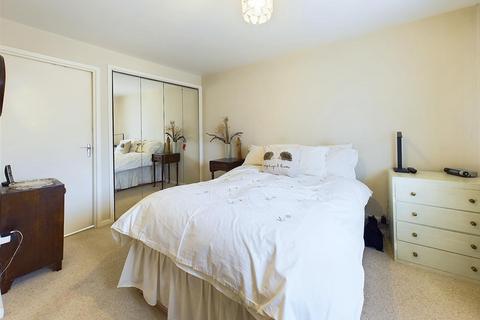 16 Armada Close, Churchdown, Gloucester, GL3 1ND