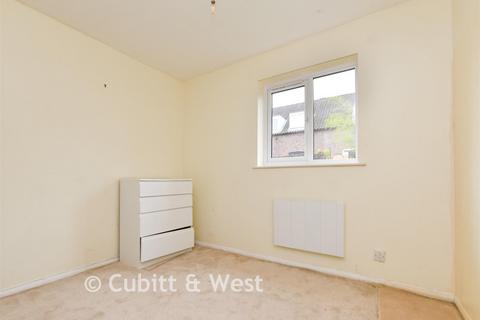1 bedroom ground floor flat for sale, Killicks, Cranleigh GU6