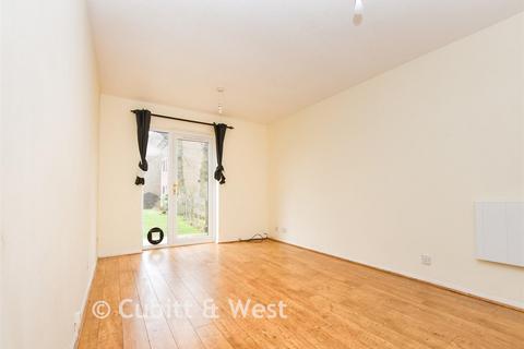 1 bedroom ground floor flat for sale, Killicks, Cranleigh GU6