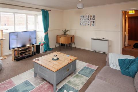 2 bedroom flat for sale, Drakes Close, Bridgwater TA6