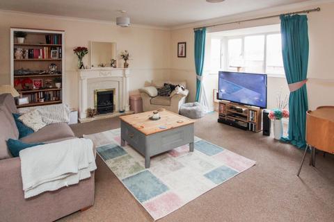 2 bedroom flat for sale, Drakes Close, Bridgwater TA6