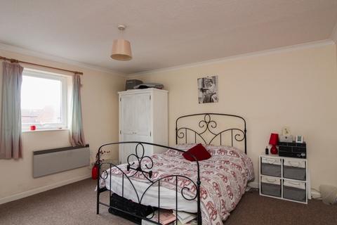 2 bedroom flat for sale, Drakes Close, Bridgwater TA6