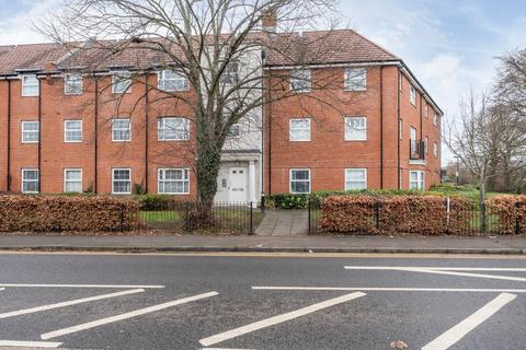 2 bedroom flat for sale, Wokingham,  Berkshire,  RG41