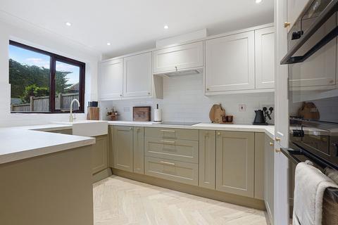 21 Maximilian Drive, Halling, Rochester, ME2 1NQ