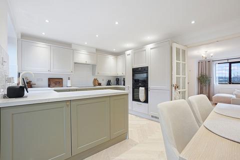 21 Maximilian Drive, Halling, Rochester, ME2 1NQ