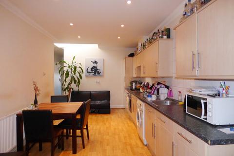 2 bedroom flat to rent, Northam Road, Southampton SO14