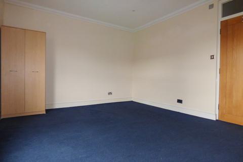 2 bedroom flat to rent, Northam Road, Southampton SO14