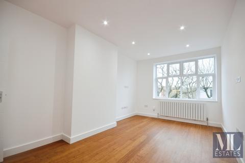 3 bedroom flat for sale, Shoot Up Hill, London NW2