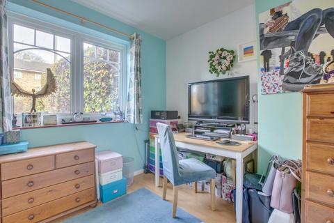 23 Highmoor, Amersham, HP7 9BU