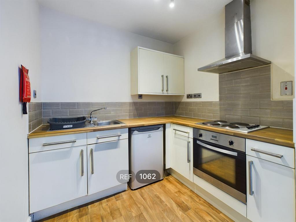 Kitchen &amp; Living area